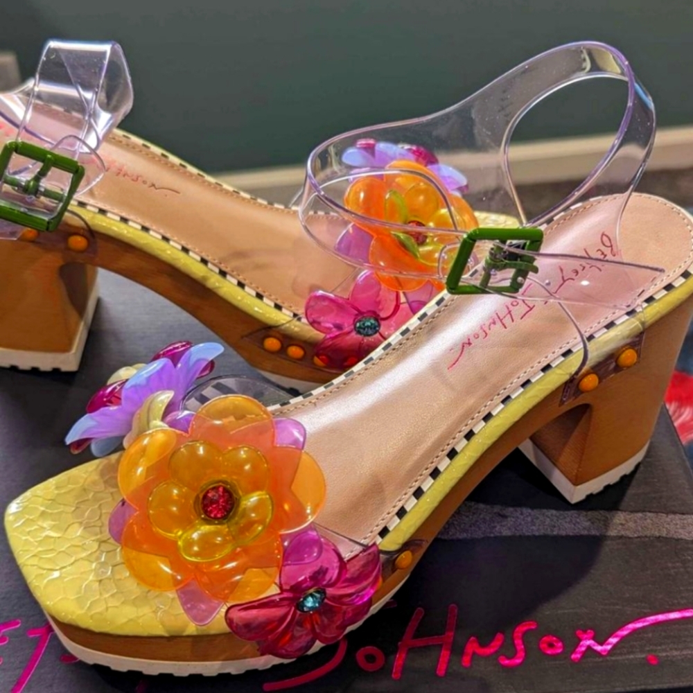 Betsey Johnson platform sandal